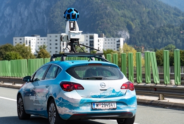 Hệ thống camera xoay gắn trên ô tô